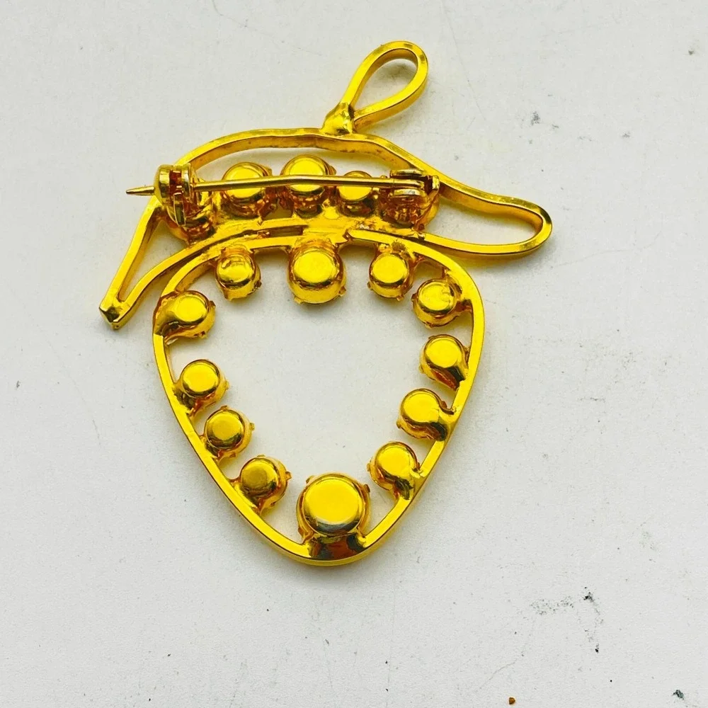 Vintage Strawberry Brooch Pin Gold Tone Clear Rhinestones Fruit Figural Retro